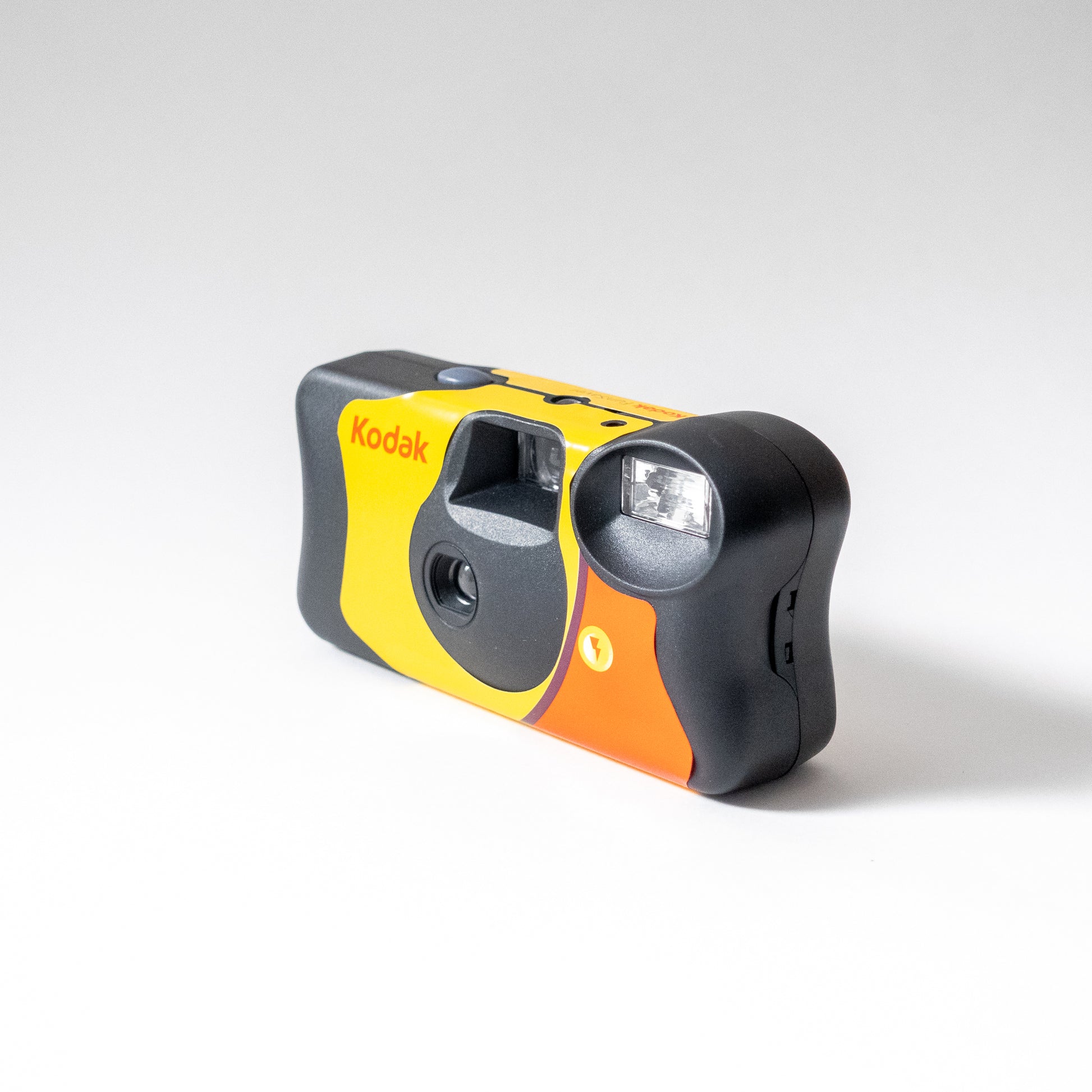 Kodak-Cámara Usar y Tirar Fun Saver 800-27 con Flash - Distribuciones RJB  Audionorte